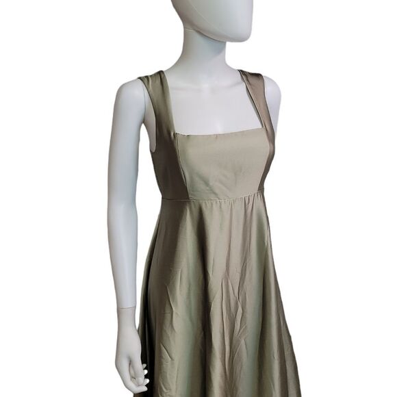 Show Me Your MuMu Madi Gown Green Moss Satin - Picture 3 of 11